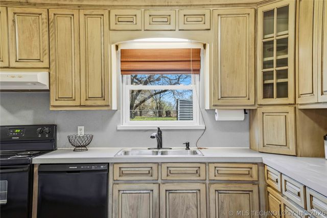 206 N Coal, Chouteau, OK 74337