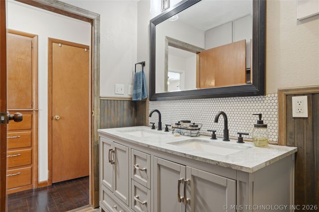 206 N Coal, Chouteau, OK 74337