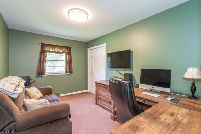 52 Channing Dr, Ringwood Boro, NJ 07456