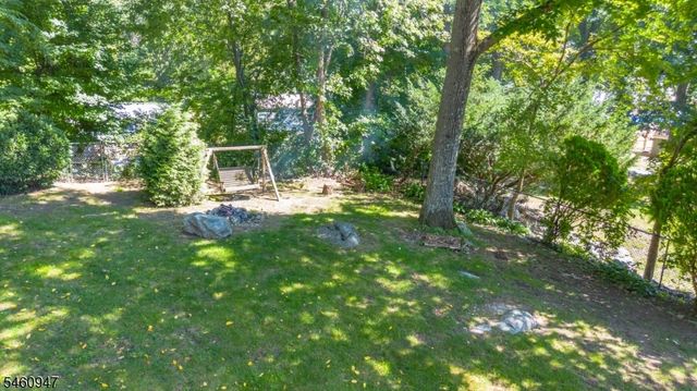 52 Channing Dr, Ringwood Boro, NJ 07456