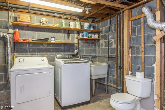52 Channing Dr, Ringwood Boro, NJ 07456