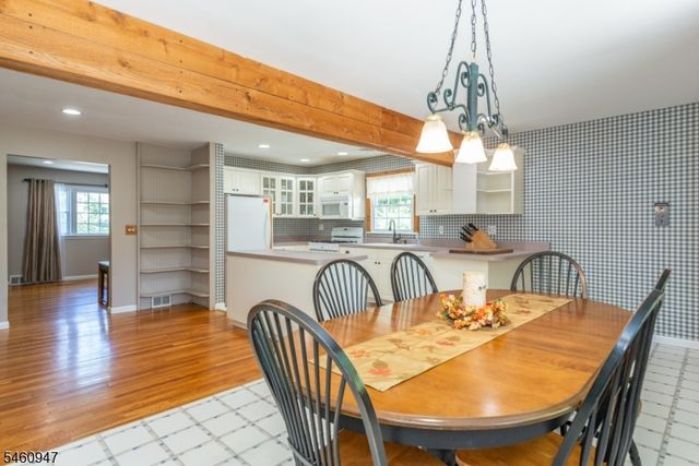 52 Channing Dr, Ringwood Boro, NJ 07456