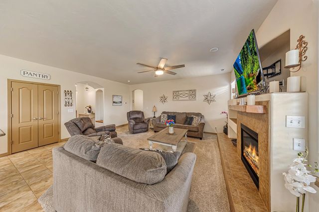 471 Chatfield Lane, Grand Junction, CO 81504