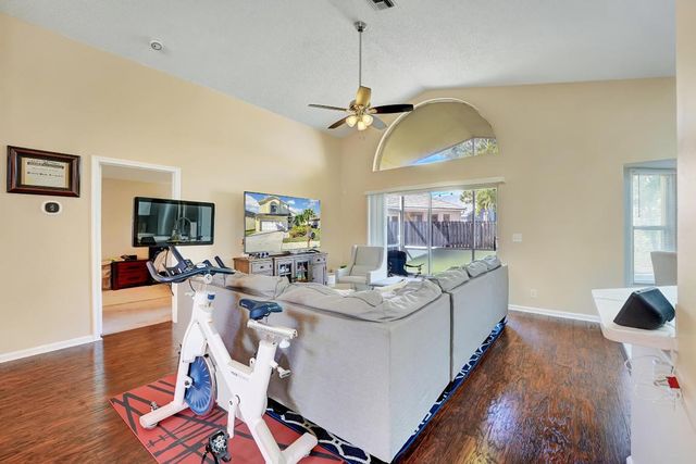 2008 Normandy Circle, West Palm Beach, FL 33409