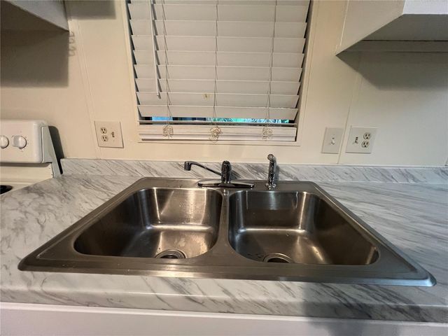 2833 SE 18TH TERRACE, Okeechobee, FL 34974