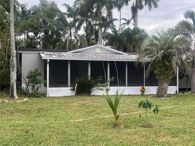 2833 SE 18TH TERRACE, Okeechobee, FL 34974