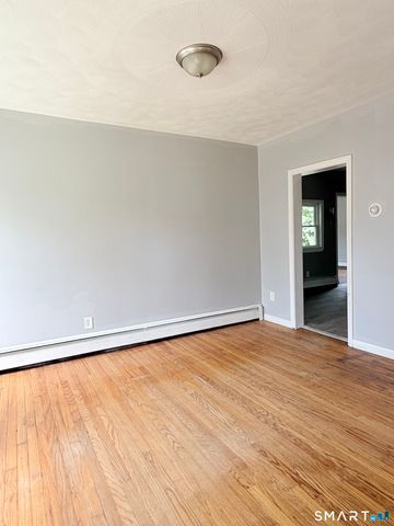 271 Glen Street, New Britain, CT 06053