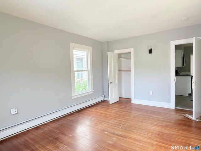 271 Glen Street, New Britain, CT 06053