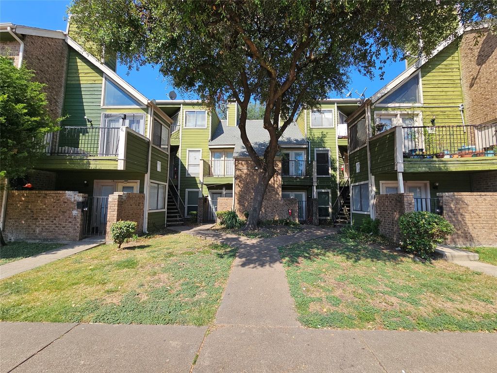 9823 Walnut Street 208, Dallas, TX 75243