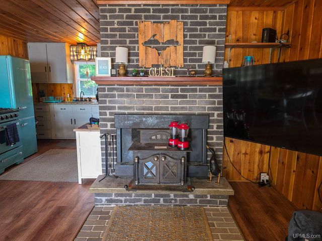 11573 County Road 440 Road, Wetmore, MI 49895