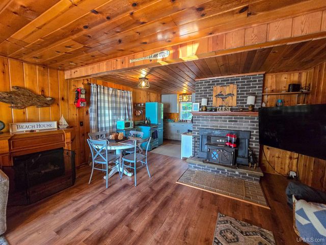 11573 County Road 440 Road, Wetmore, MI 49895