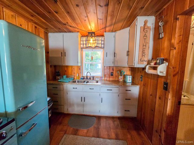 11573 County Road 440 Road, Wetmore, MI 49895