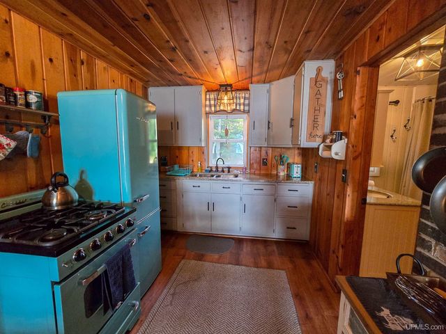 11573 County Road 440 Road, Wetmore, MI 49895