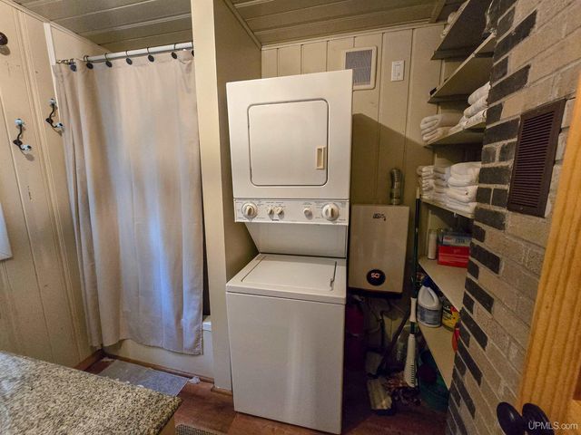 11573 County Road 440 Road, Wetmore, MI 49895