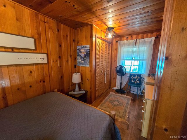 11573 County Road 440 Road, Wetmore, MI 49895