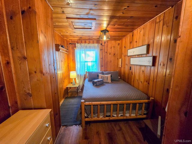 11573 County Road 440 Road, Wetmore, MI 49895