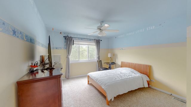 3527 Hobbes Drive, Naperville, IL 60564