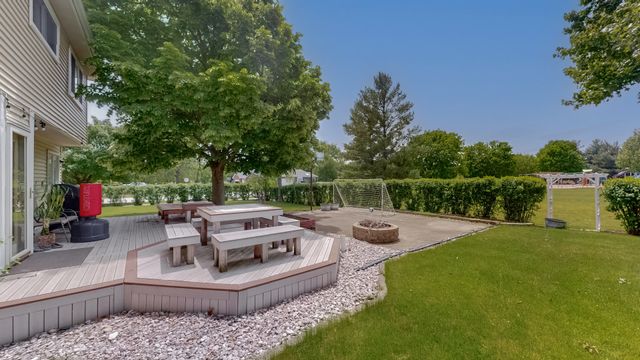 3527 Hobbes Drive, Naperville, IL 60564