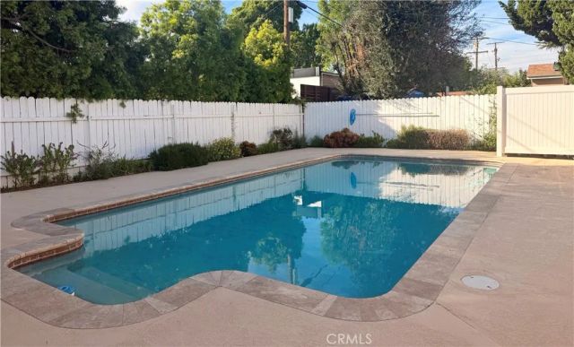 5517 Woodman Ave., Sherman Oaks, CA 91401