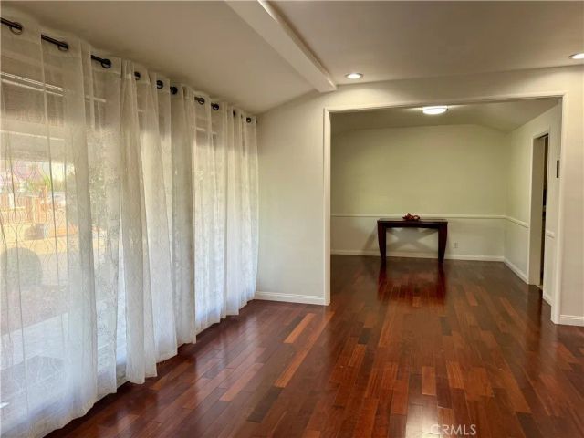 5517 Woodman Ave., Sherman Oaks, CA 91401