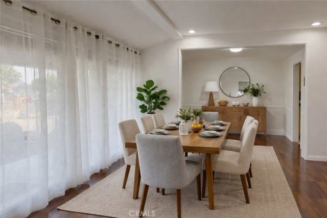 5517 Woodman Ave., Sherman Oaks, CA 91401