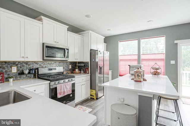 60 AUTUMN PARK DR, Medford, NJ 08055
