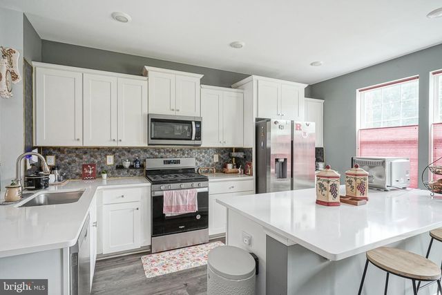 60 AUTUMN PARK DR, Medford, NJ 08055