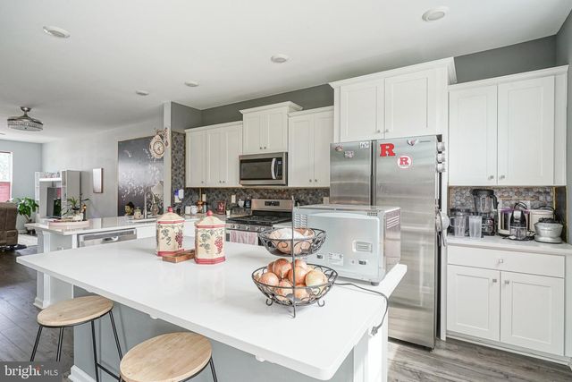 60 AUTUMN PARK DR, Medford, NJ 08055