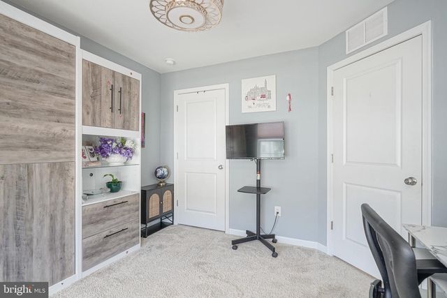 60 AUTUMN PARK DR, Medford, NJ 08055