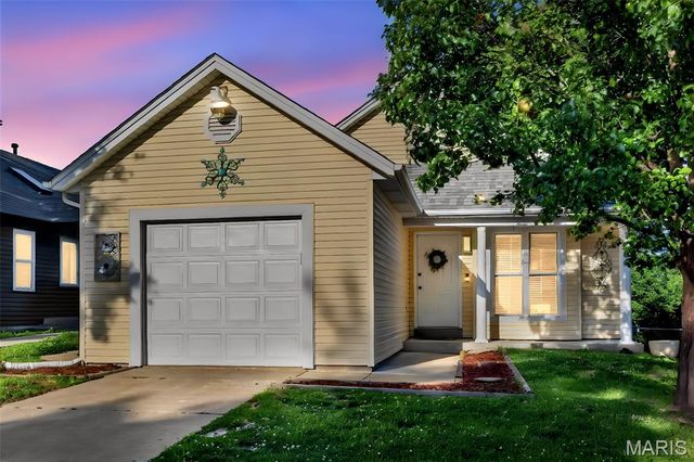 1106 Wild Plum Drive, St Peters, MO 63303