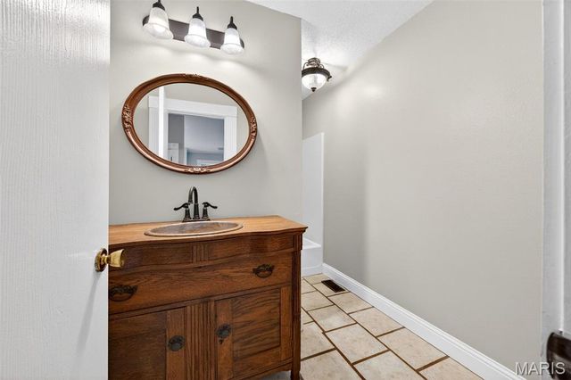 1106 Wild Plum Drive, St Peters, MO 63303