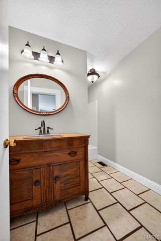 1106 Wild Plum Drive, St Peters, MO 63303
