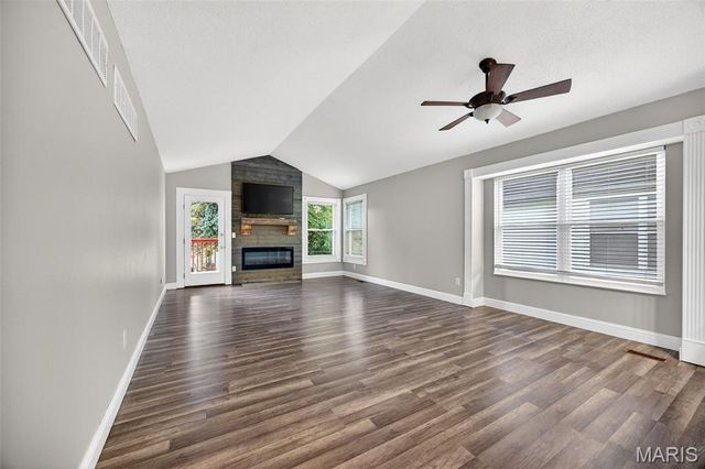 1106 Wild Plum Drive, St Peters, MO 63303
