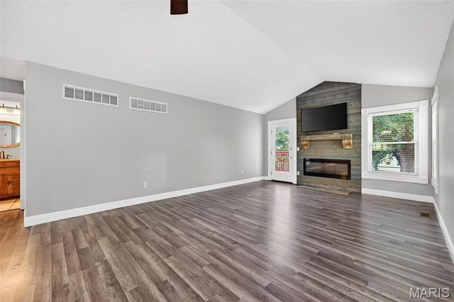 1106 Wild Plum Drive, St Peters, MO 63303