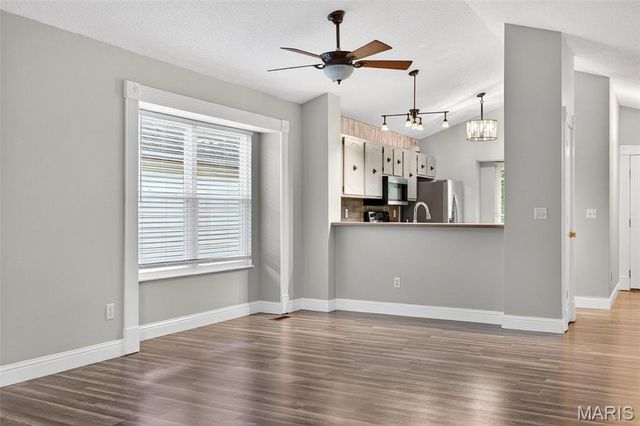1106 Wild Plum Drive, St Peters, MO 63303