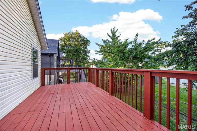 1106 Wild Plum Drive, St Peters, MO 63303