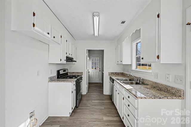 5009 Hampton Meadows Road, Monroe, NC 28110