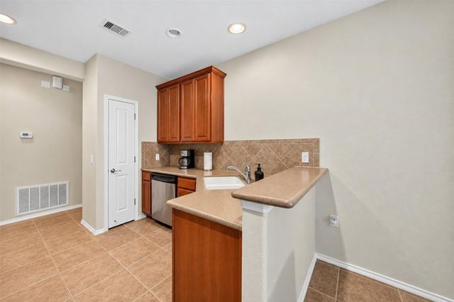 13600 Breton Ridge Street 17D, Houston, TX 77070