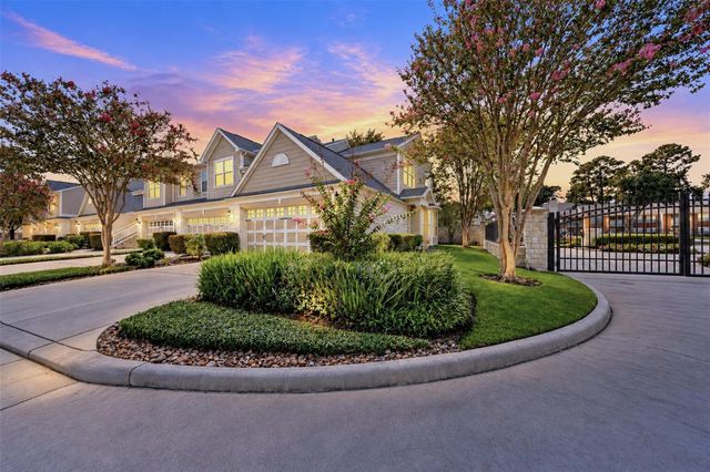 13600 Breton Ridge Street 17D, Houston, TX 77070