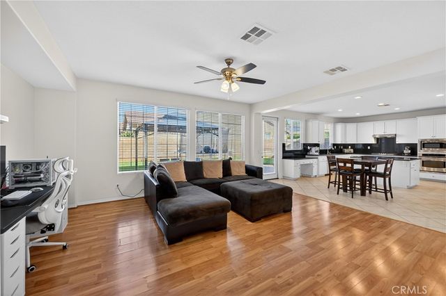 34581 Spindle Tree, Winchester, CA 92596