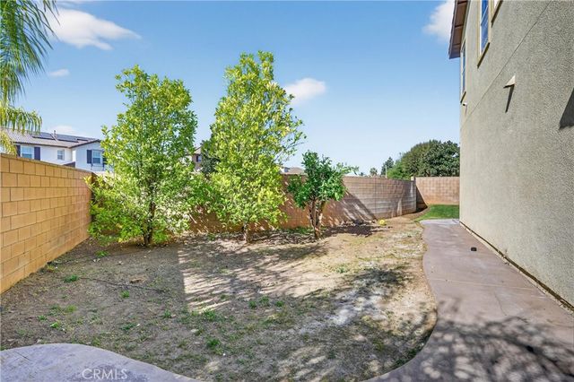 34581 Spindle Tree, Winchester, CA 92596