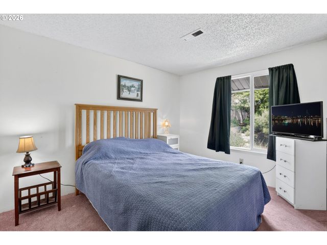 22280 S KAMRATH Rd, Oregon City, OR 97045