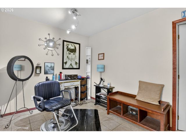 22280 S KAMRATH Rd, Oregon City, OR 97045