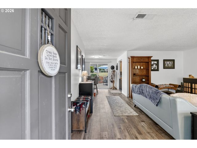 22280 S KAMRATH Rd, Oregon City, OR 97045
