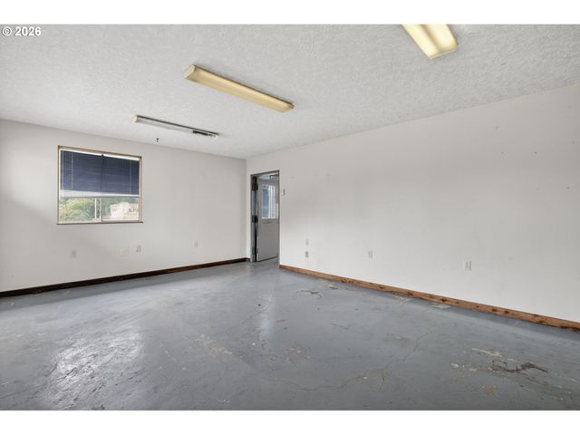 22280 S KAMRATH Rd, Oregon City, OR 97045