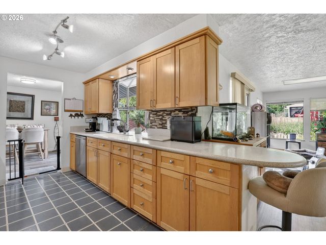 22280 S KAMRATH Rd, Oregon City, OR 97045