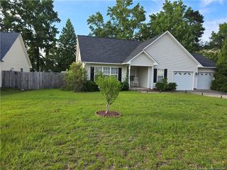 5516 Hall Glen Drive, Hope Mills, NC 28348