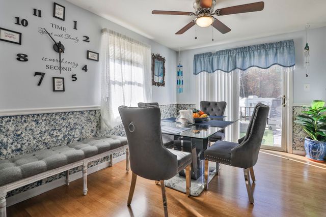 8 Ledgewood Drive, Derry, NH 03038