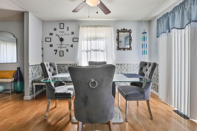 8 Ledgewood Drive, Derry, NH 03038