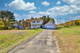 8 Ledgewood Drive, Derry, NH 03038